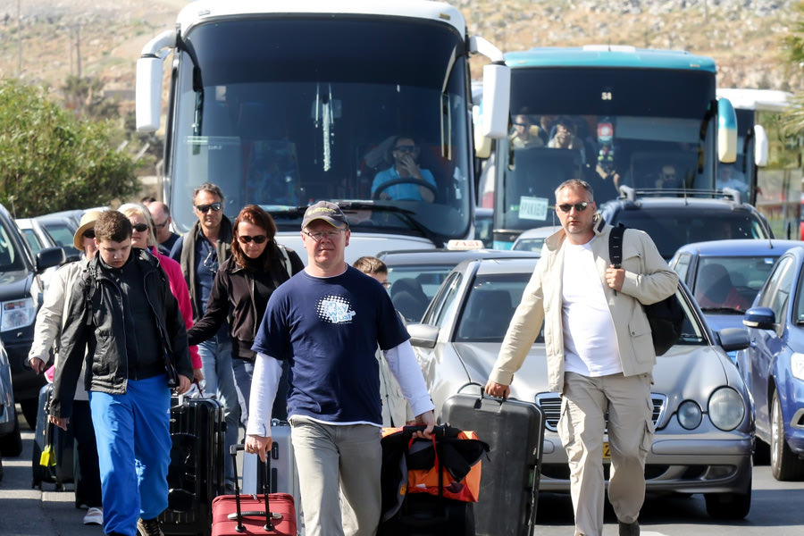 Τραβούν «χειρόφρενο» οι οδηγοί των τουριστικών λεωφορείων της Κρήτης