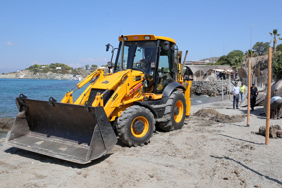 Χερσόνησος: Απορρίφθηκαν τα ασφαλιστικά μέτρα, ξεκινούν οι κατεδαφίσεις σε παραλίες με παράνομες κατασκευές