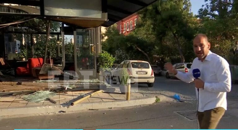 Αυτοκίνητο έπεσε πάνω σε καφετέρια στη λεωφόρο Συγγρού