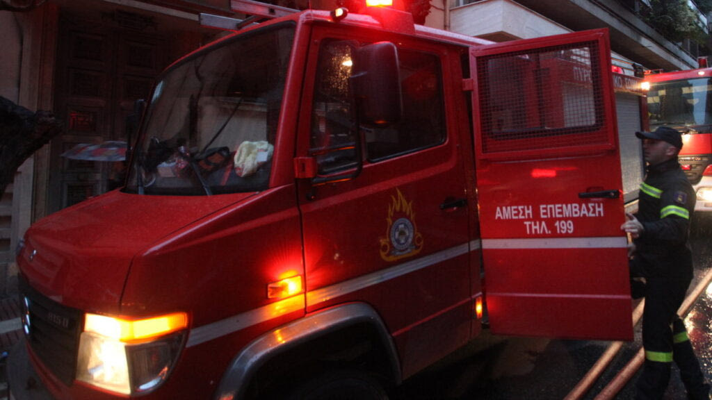 Πυρκαγιά εκδηλώθηκε τη νύχτα σε ΙΧ αυτοκίνητο στο Ηράκλειο