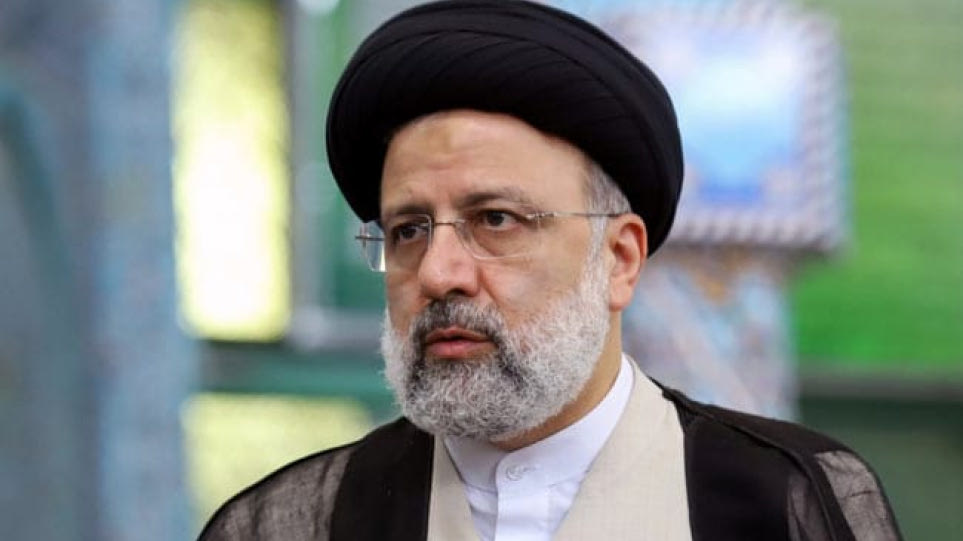 Πένθος και πολιτική αβεβαιότητα στο Ιράν