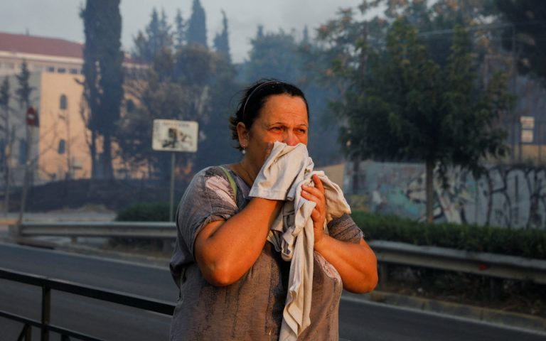 Πώς θα προστατευτείτε από τον καπνό σε περίπτωση πυρκαγιάς