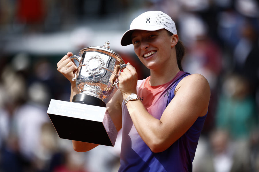 Roland Garros: Τρίτος σερί τίτλος για τη Σβιάτεκ