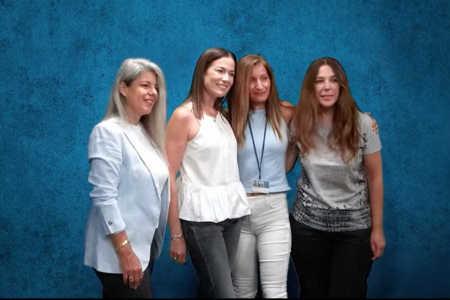 Υπέροχο βίντεο: Τέσσερις μητέρες – εργαζόμενες στο ΙΤΕ απαντούν πως συνδυάζουν τους πολλαπλούς ρόλους