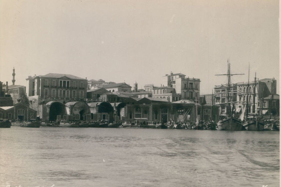 Εντυπωσιακή φωτογραφία του λιμανιού του Ηρακλείου πριν 100 χρόνια