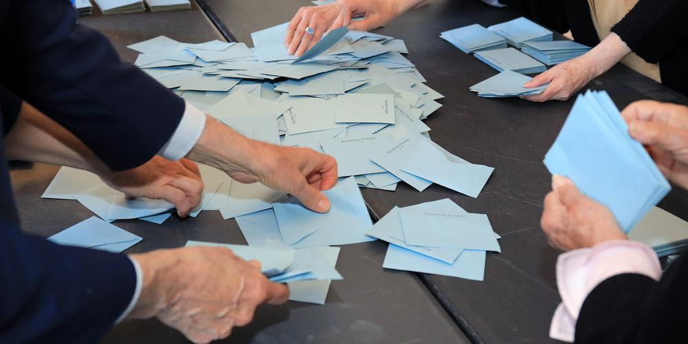 Εκλογές στη Γαλλία: Τα πρώτα αποτελέσματα από τις υπερπόντιες κτήσεις
