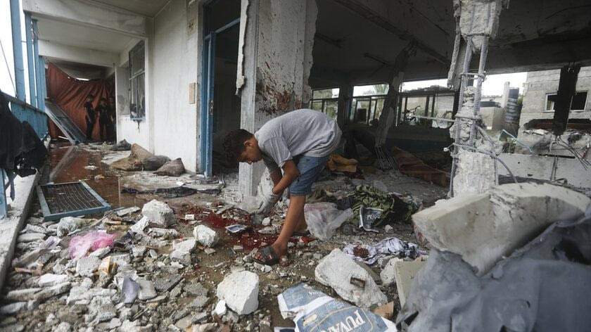Δραματικές στιγμές στη Γάζα μετά το βομβαρδισμό του σχολείου του ΟΗΕ