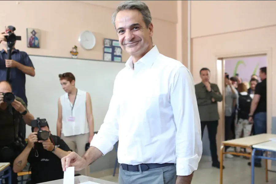 Ευρωεκλογές 2024: Στο 1ο Γυμνάσιο Κηφισιάς ψήφισε ο Κυριάκος Μητσοτάκης