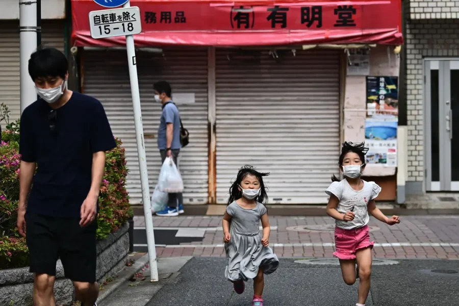 Ιαπωνία: Η κυβέρνηση στο Τόκιο λανσάρει εφαρμογή γνωριμιών για να ανακόψει τη μείωση των γεννήσεων