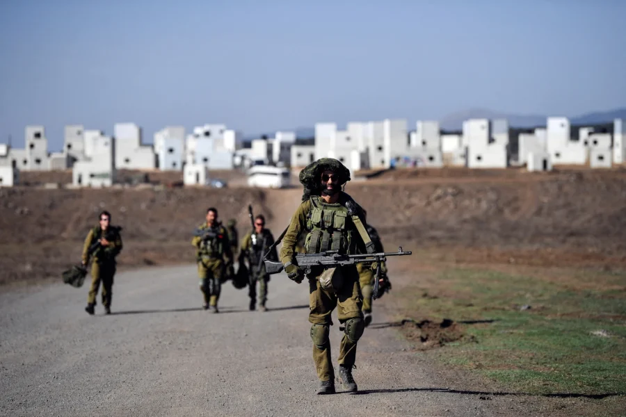 Financial Times: Ο Ισραηλινός στρατός ετοιμάζει «νεκρή ζώνη» στα σύνορα με τον Λίβανο