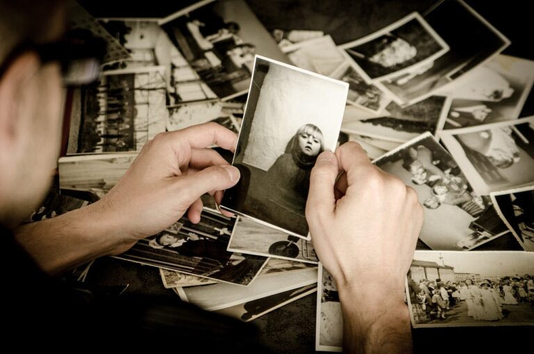Ερευνητές ανακάλυψαν γιατί ορισμένες αναμνήσεις διαρκούν μια ζωή