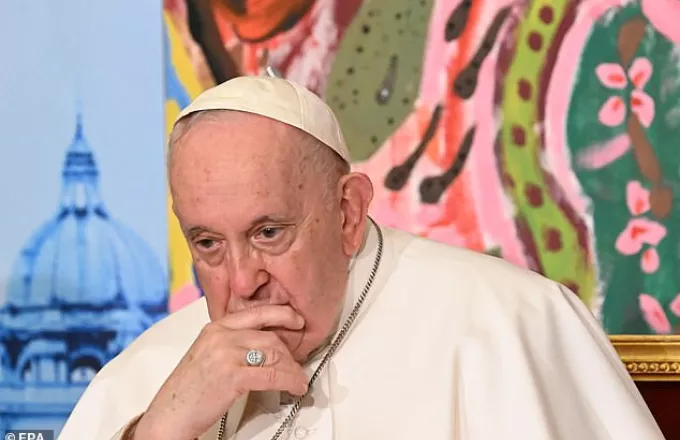 Πάπα Φραγκίσκος για τους ομοφυλόφιλους: «Να μην μπαίνουν σε ιερατικές σχολές»