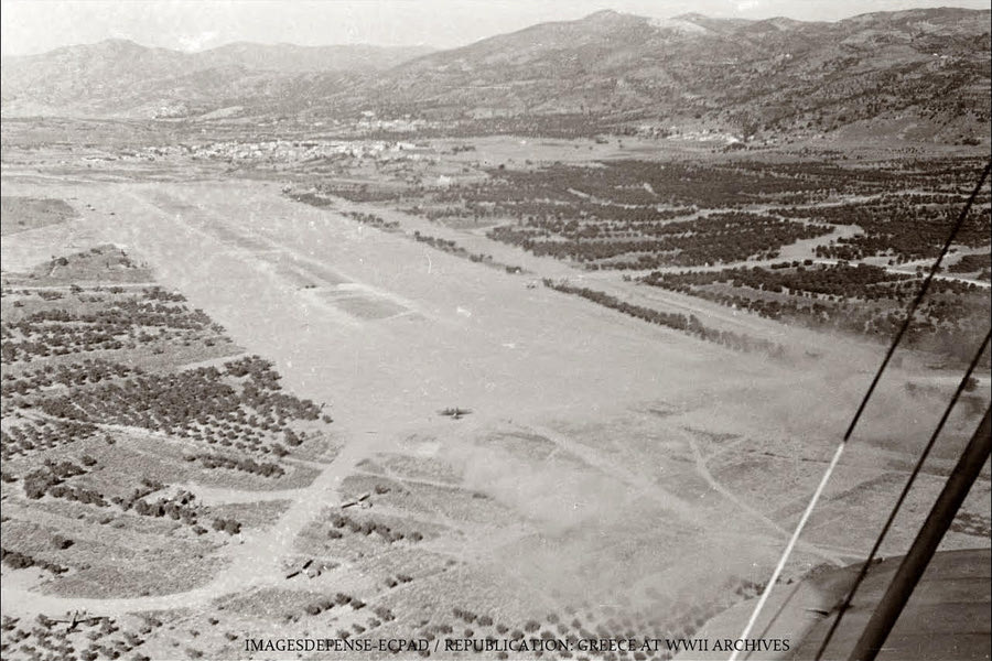 Κρήτη, καλοκαίρι 1942. Σπάνια αεροφωτογραφία του αεροδρομίου στο Καστέλι