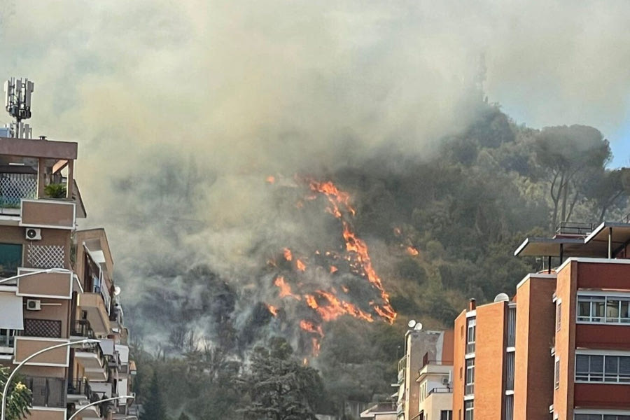 Ιταλία: Πυρκαγιά ξέσπασε κοντά σε στούντιο της Rai στη Ρώμη