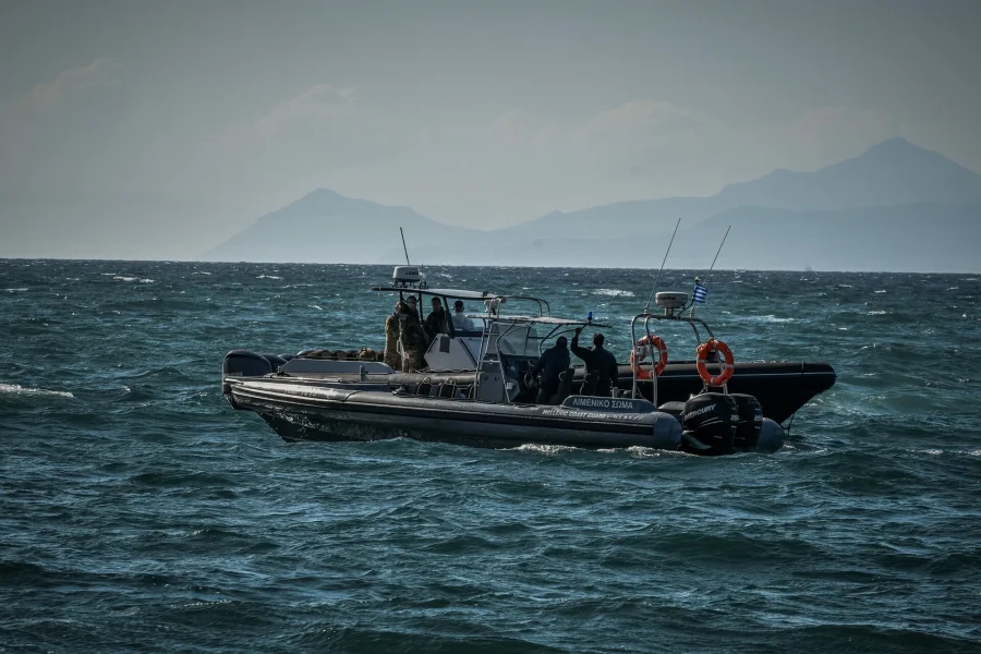 Περιπέτεια για 45χρονο που έκανε κανό νότια του Ηρακλείου – τον έσωσε το smartwatch!