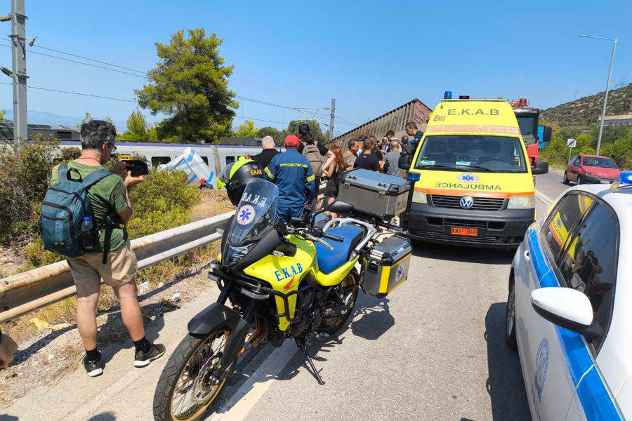 Αυλίδα: Συνελήφθη ο οδηγός του φορτηγού που συγκρούστηκε με τρένο