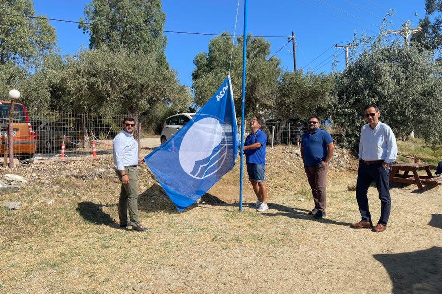 Γαλάζιες σημαίες: Αυτές είναι οι 13 παραλίες στο Δήμο Χανίων