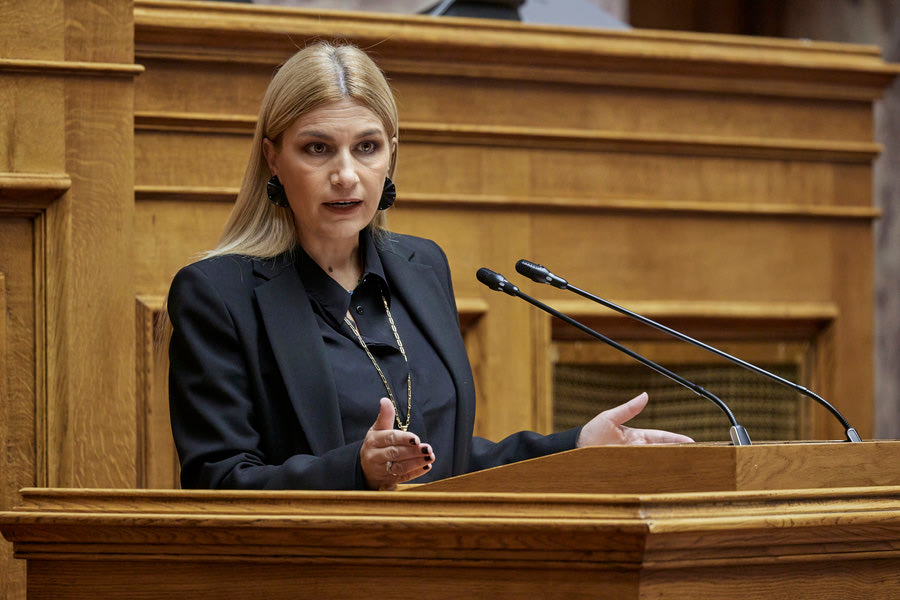 H Σέβη Βολουδάκη εισηγήτρια σχεδίου νόμου του Υπουργείου Τουρισμού