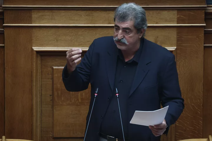 Παύλος Πολάκης: Νέα επίθεση εναντίον της Αθηνάς Λινού