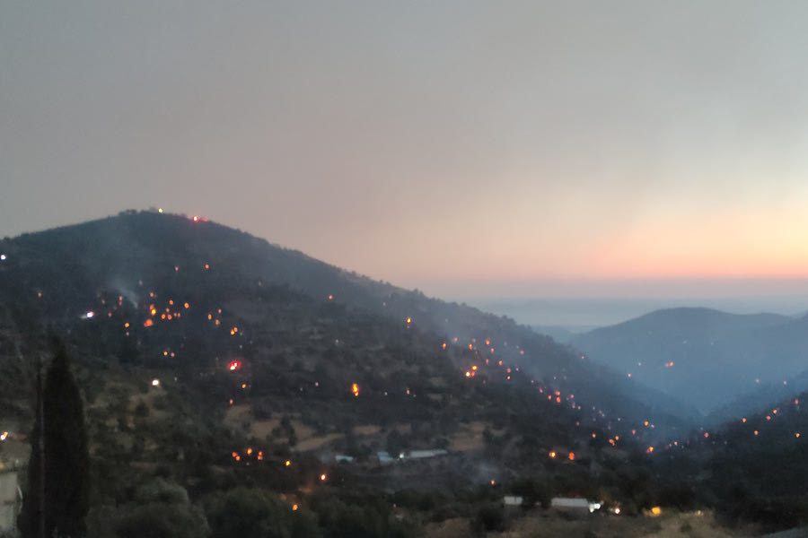 Φωτιά στο Ρέθυμνο: Αισιοδοξία για την πορεία και το αποτέλεσμα της πυρόσβεσης