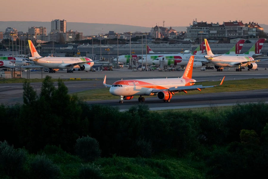 Ακυρώνονται πάνω από 200 πτήσεις της easyJet – Σε απεργία το προσωπικό καμπίνας