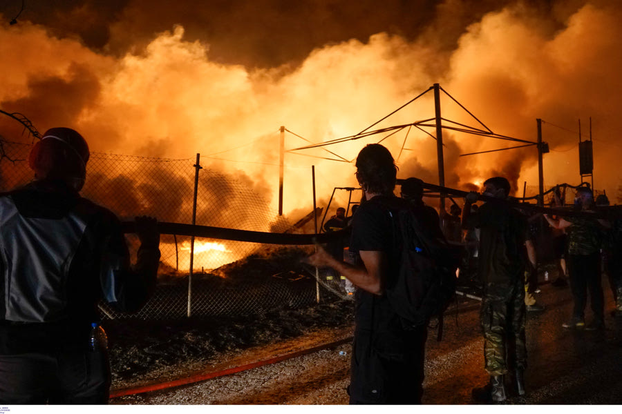 Νέο 112 σε Βρανά Μαραθώνα: «Απομακρυνθείτε προς Νέα Μάκρη»