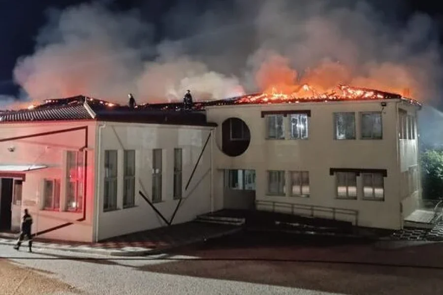 Φωτιά στο Δημοτικό Σχολείο Νέου Σουλίου: Χειροπέδες σε 14χρονο