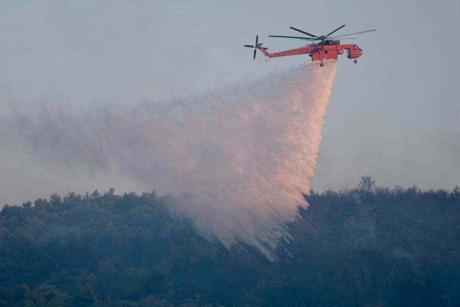 Μαίνεται για τέταρτη μέρα η φωτιά στο Παγγαίο – Ενισχύθηκαν οι εναέριες δυνάμεις