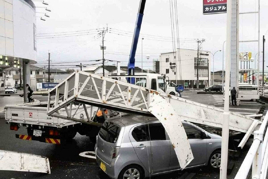 Ιαπωνία: Ο τυφώνας Σανσάν έχει σαρώσει τη νότια χώρα