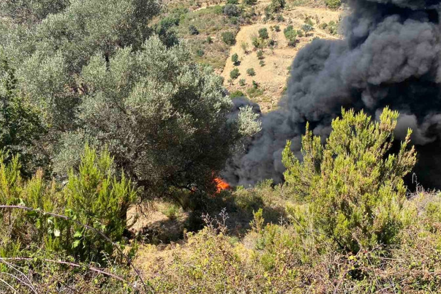 Φορτηγό τυλίχθηκε στις φλόγες σε επαρχιακή οδό του Ρεθύμνου