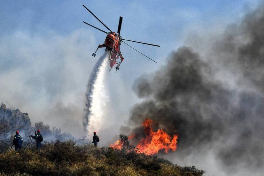 Συγκλονιστικό βίντεο από την πυρκαγιά στην Αττική η οποία έκαψε 100.000 στρέμματα