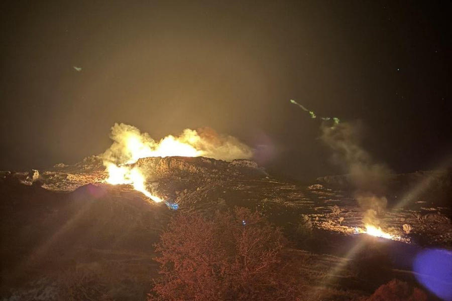 Υπό πλήρη έλεγχο η πυρκαγιά στα νότια του Ρεθύμνου – Συνεχείς οι ρίψεις από το ελικόπτερο