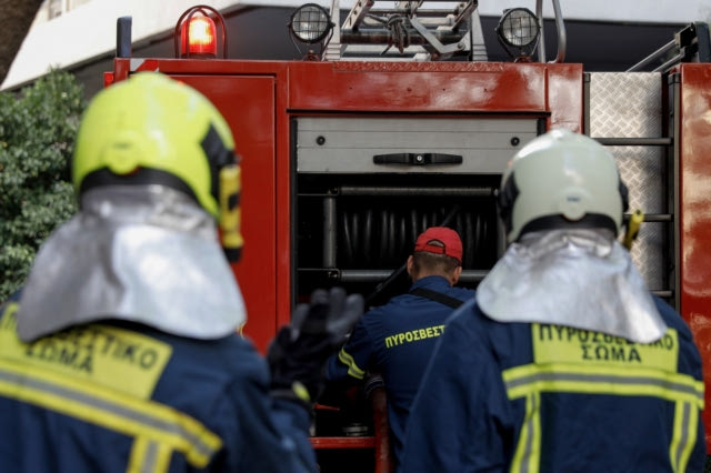 Μεγάλη φωτιά στον Πρόδρομο Αιτωλοακαρνανίας – Ήχησε το 112