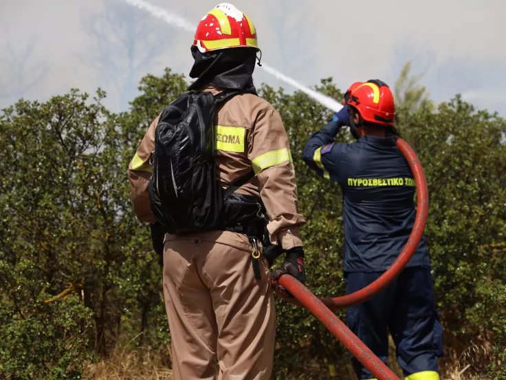 Φωτιά στους Στόλους – Άμεση επέμβαση της Πυροσβεστική