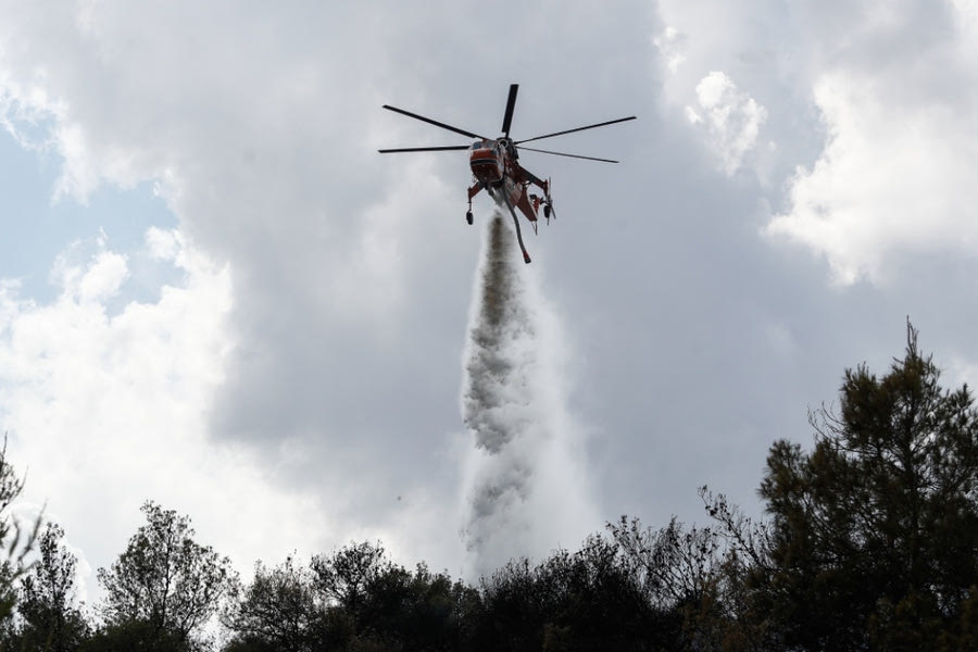 Φωτιά στα Χαβριάτα Κεφαλονιάς – Μήνυμα από το 112 στους κατοίκους