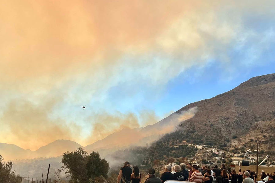 Μαίνεται η φωτιά στο Αμάρι: Εκκενώνεται όλο το Νότιο τμήμα του Δήμου