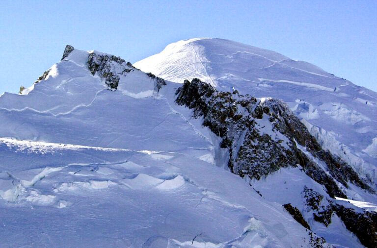 Ιταλία: Αγνοούνται 4 ορειβάτες στο Mont Blanc λόγω κακοκαιρίας