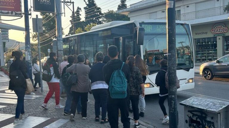 ΟΣΕΘ: Χωρίς προβλήματα η επιβίβαση από την μπροστινή πόρτα στα αστικά