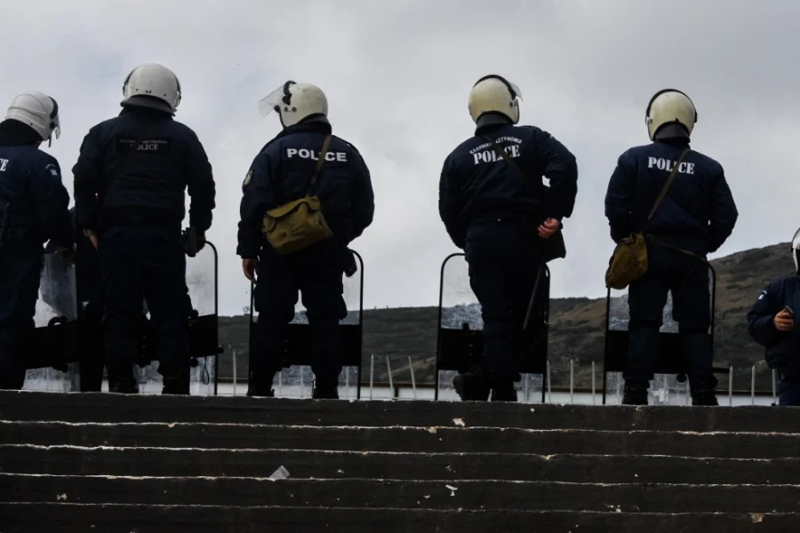 Επεισόδια με έναν τραυματία από μαχαίρι μετά από αγώνα τοπικού στην Αθήνα