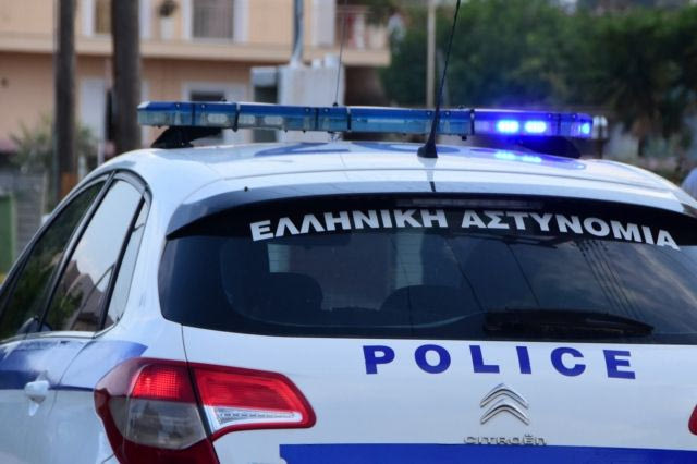 Πειραιάς: Χειροπέδες σε ζευγάρι που “άνοιγε” σπίτια και καταστήματα