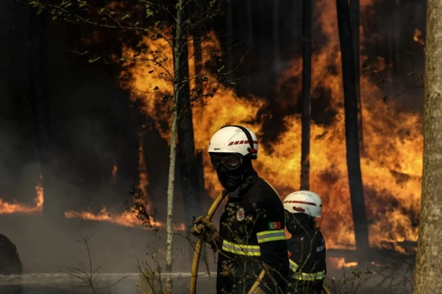 Πορτογαλία: Τέσσερις νεκροί από τις πυρκαγιές – Πάνω από 100.000 στρέμματα δάσους καμμένα