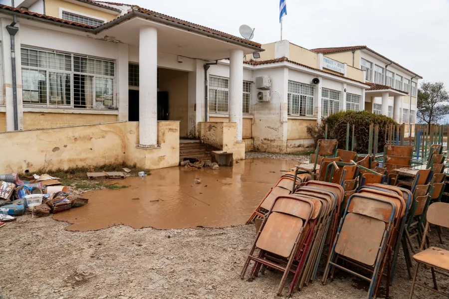 Μητέρα από Θεσσαλία: «Αναγκάστηκα να μετακομίσω γιατί δεν λειτουργεί το σχολείο»