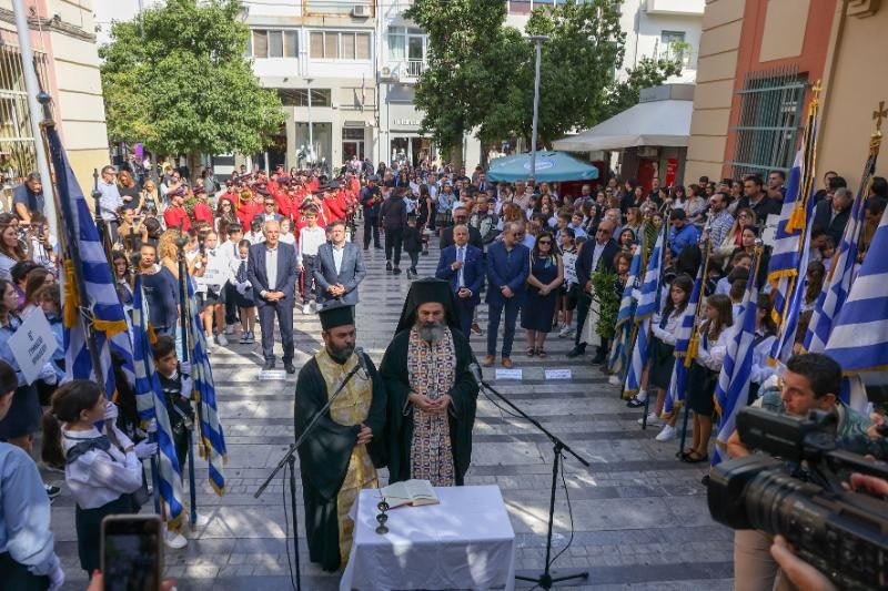 Μαθητές, εκπαιδευτικοί, αρχές τιμούν στο Ηράκλειο την Εθνική Επέτειο της 28ης Οκτωβρίου 1940