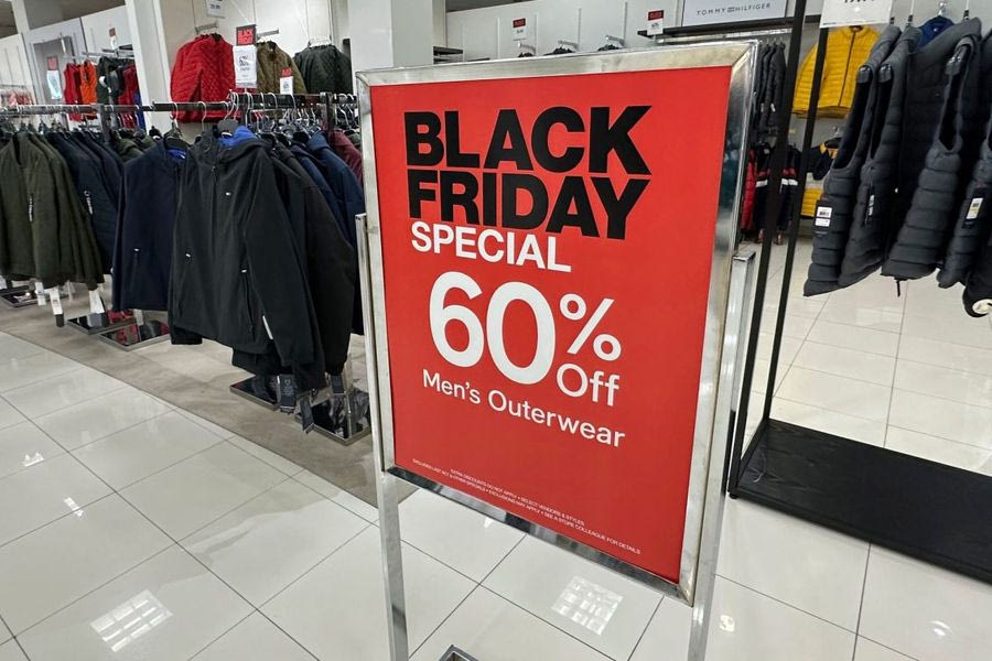 Black Friday 2024: Πότε πέφτει η ημέρα των εκπτώσεων