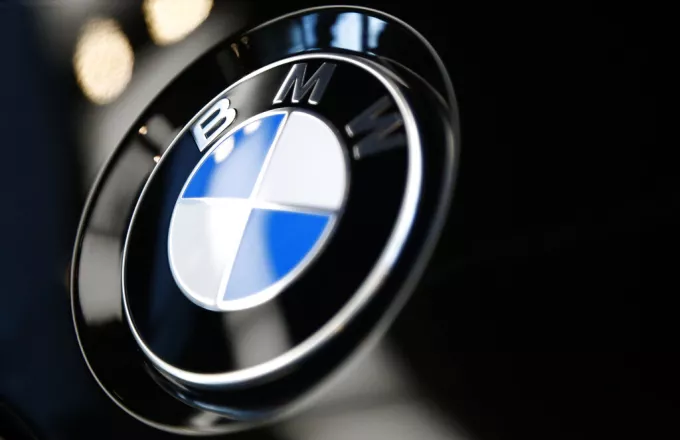 Η BMW AG ανακαλεί σχεδόν 700.000 οχήματα στην Κίνα για λόγους πυρασφάλειας