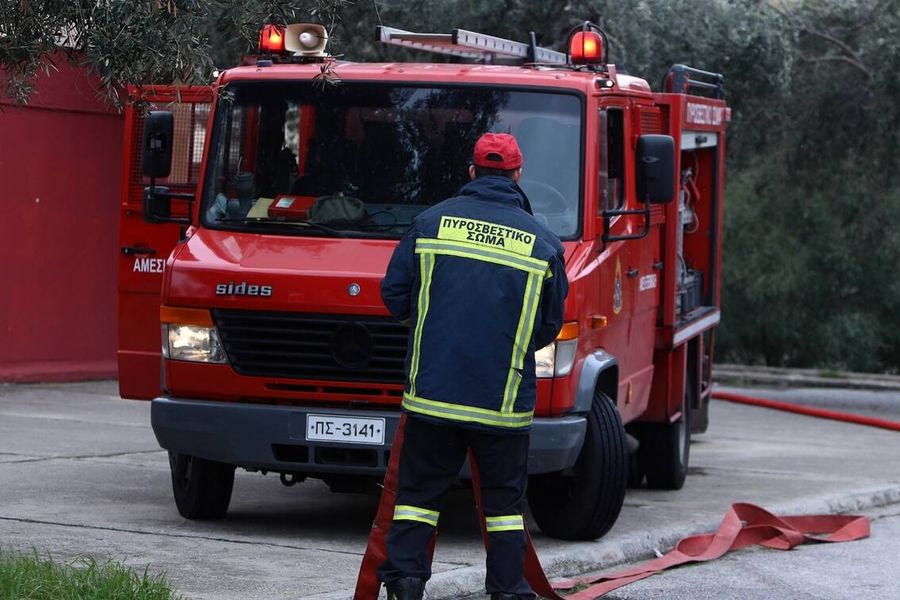 Αθήνα: Νεκρός άνδρας σε διαμέρισμα στη Φυλής μετά από φωτιά