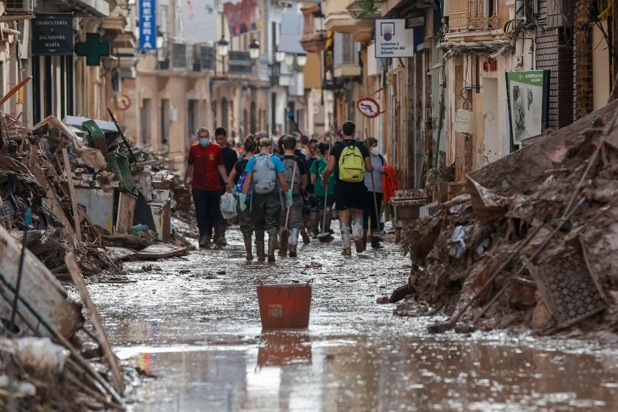 Βαλένθια: «Ακούγαμε ουρλιαχτά των γειτόνων καθώς παρασύρονταν από το νερό»