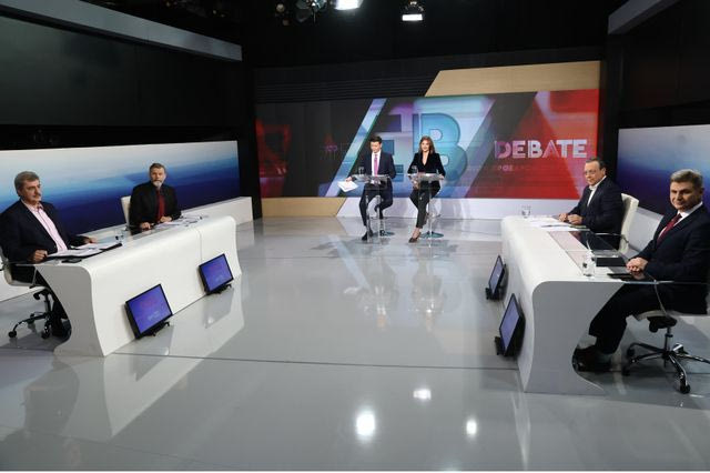 Debate ΣΥΡΙΖΑ: Κόντρα Φάμελλου με Πολλάκη, «μαχαιριές» για βιασύνη και… οι ανεμογεννήτριες του Γκλέτσου που δεν παράγουν ρεύμα