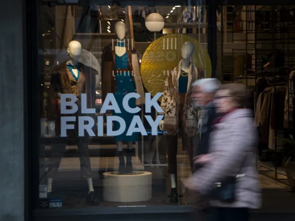 Black Friday: Άρχισαν οι πρώτες εκπτώσεις – Τα προϊόντα που αναζητούν οι καταναλωτές