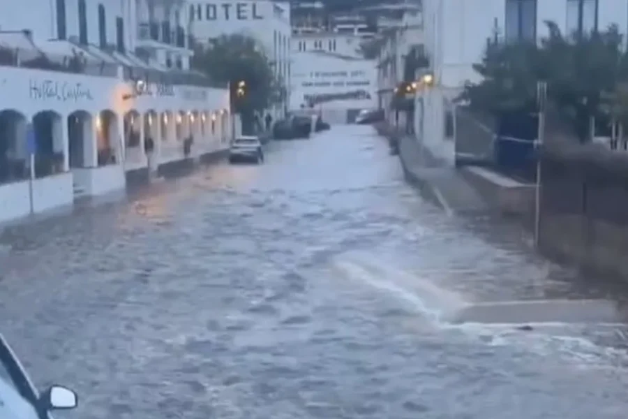 Ισπανία: Νέες πλημμύρες στη Χιρόνα – Χείμαρροι παρέσυραν αυτοκίνητα